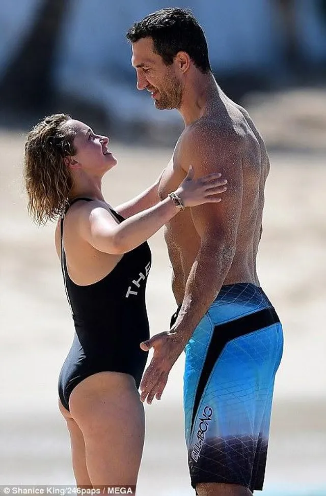 Володимир Кличко і Хайден Панеттьєрі відпочивають на острові Барбадос Володимир Кличко і Хайден Панеттьєрі відпочивають на острові Барбадос