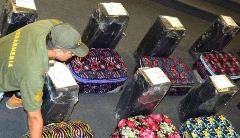Аргентинська поліція виявила 400 кілограмів кокаїну у дипломатичній пошті посольства Росії