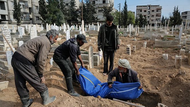 Опустошение и смерть: в Сирии авиаударами убили более 400 человек