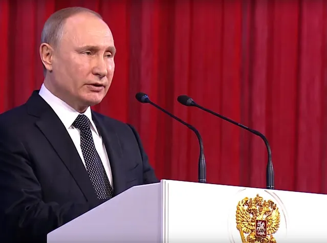 З нагоди 23 лютого хворий президент Росії Володимир Путін відвідав державний Кремлівський палац