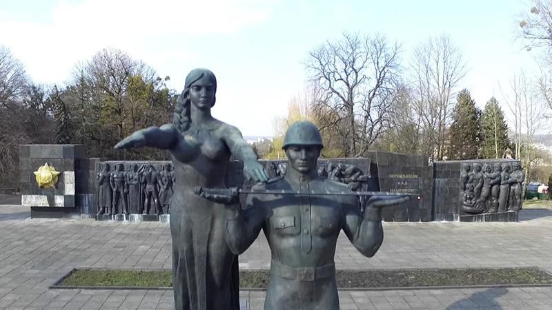Во Львове приняли решение насчет изуродованного Монумента Славы