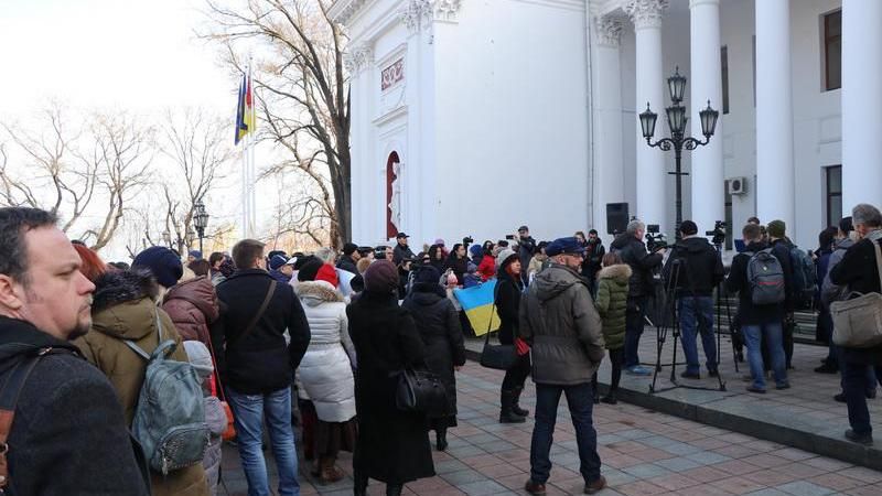 Батьки школярів проти чиновників: в Одесі люди повстали проти дій міської влади