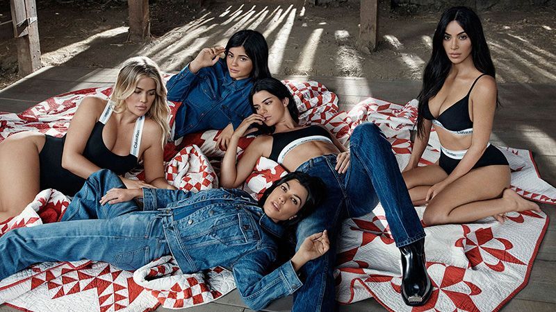 Plus-size модели скопировали снимок сестер Кардашян-Дженнер: фото