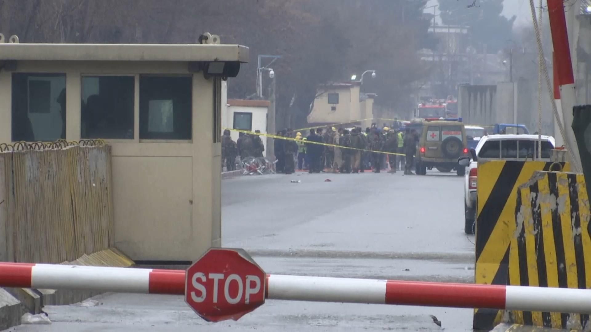В Афганистане произошла серия кровавых терактов: много погибших В Афганистане произошла серия кровавых терактов: много погибших