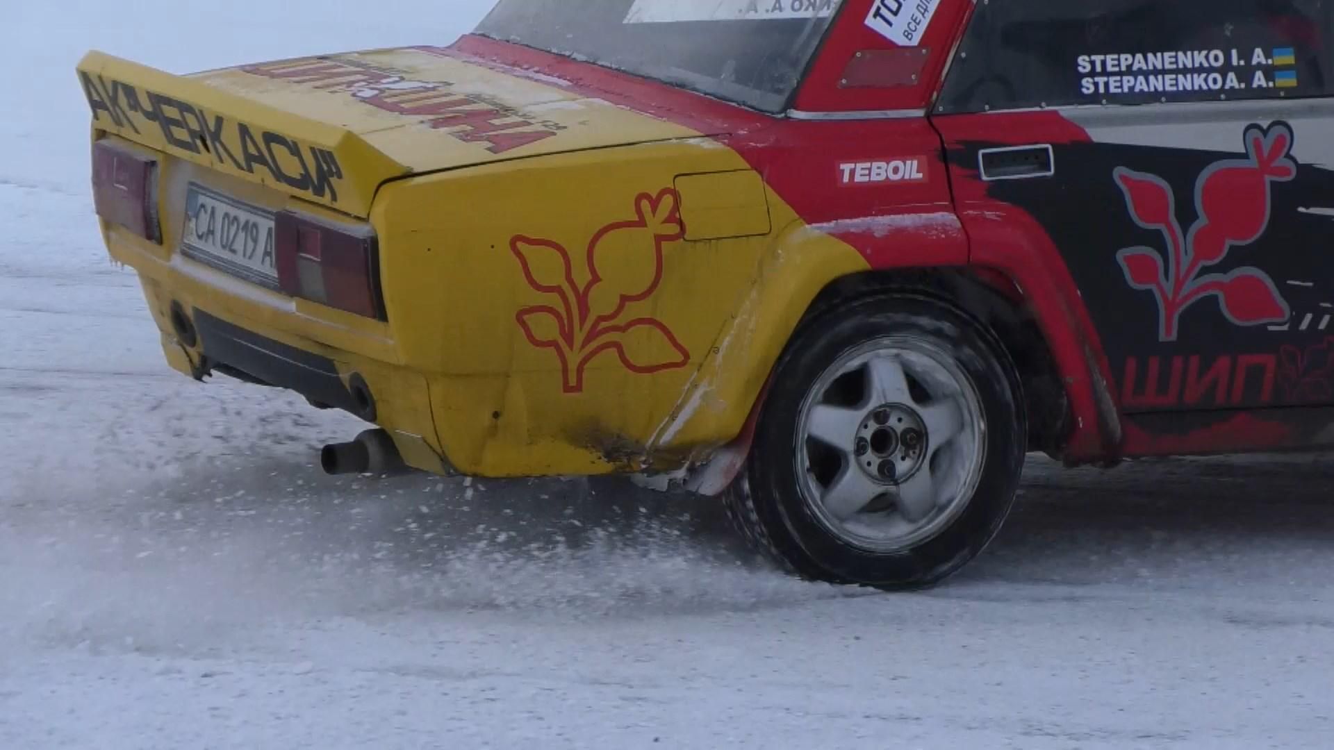 В Черкассах прошли соревнования за первенство в ралли на серийных авто В Черкассах прошли соревнования за первенство в ралли на серийных авто