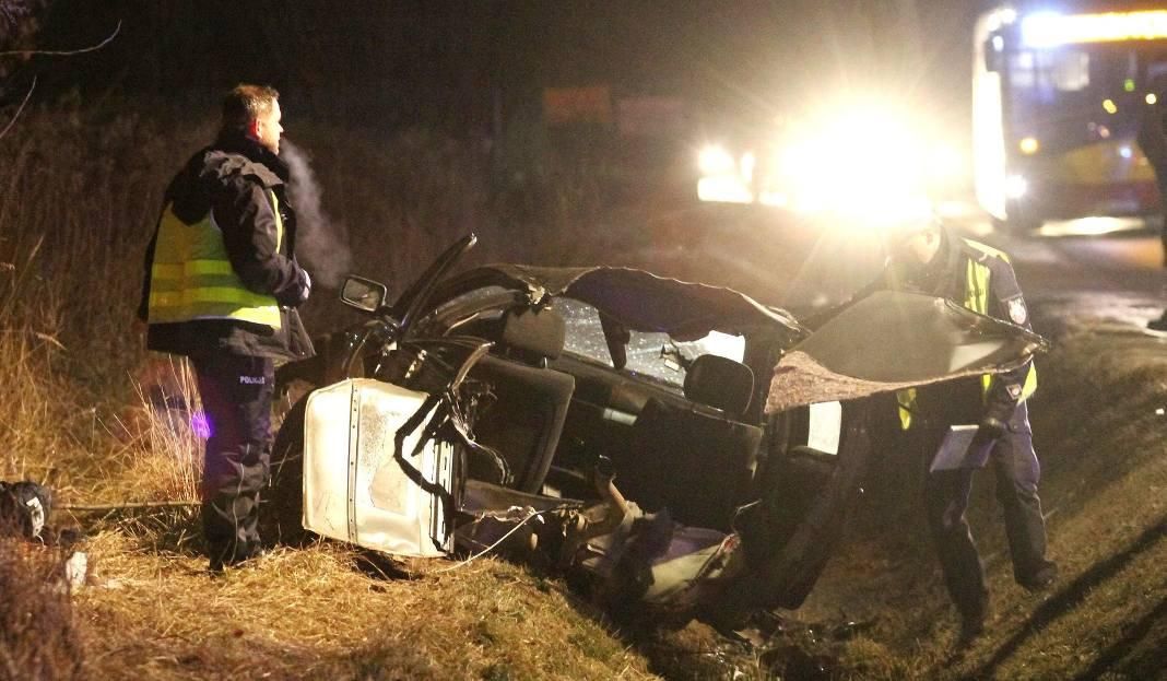 Пьяный украинец устроил смертельное ДТП в Польше: фото Пьяный украинец устроил смертельное ДТП в Польше: фото