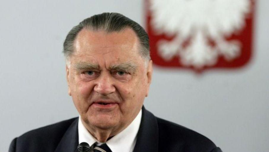 Бандера не причастен к Волынской трагедии – экс-премьер Польши