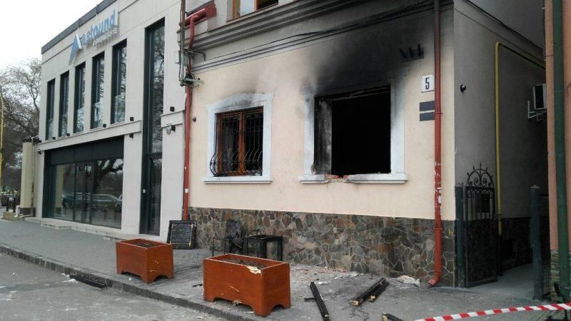 Польські правоохоронці затримали підозрюваних у підпалі офісу спілки угорців в Ужгороді