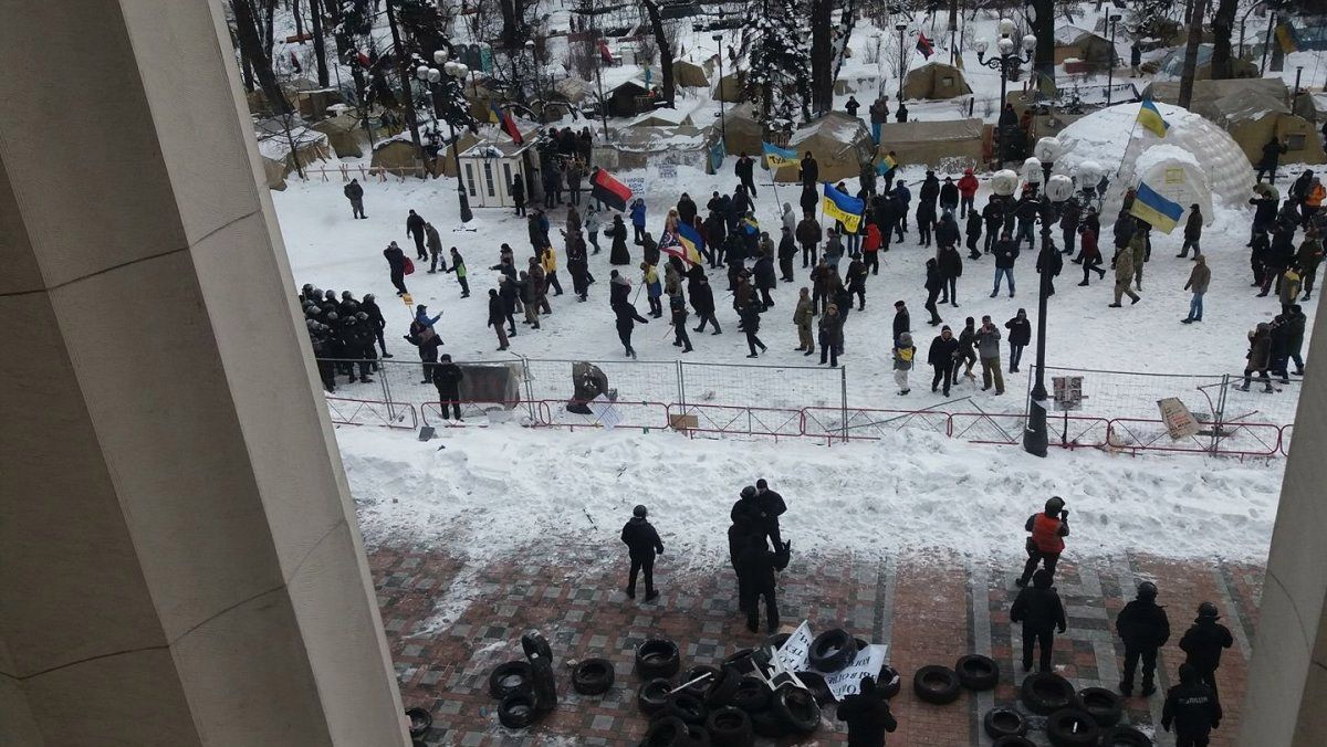 Сутички біля Верховної Ради: з'явилося відео