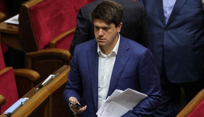 Нардепу от БПП запретили выезжать из Украины: у него 350 миллионов долгов Нардепу от БПП запретили выезжать из Украины: у него 350 миллионов долгов