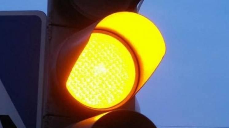 Через негоду у Дніпрі не працюють світлофори Через негоду у Дніпрі не працюють світлофори