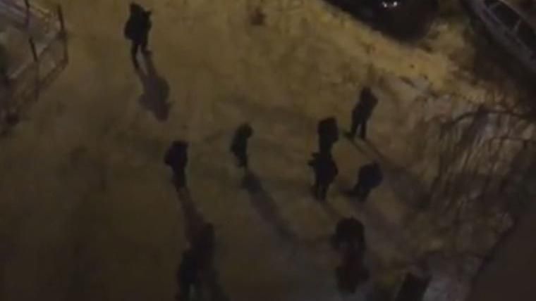 У Росії чоловік відкрив стрілянину у житловому будинку: є загиблі У Росії чоловік відкрив стрілянину у житловому будинку: є загиблі