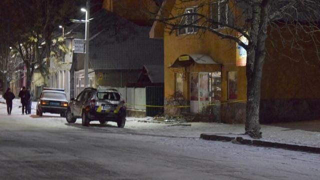 В магазин депутата от БПП бросили "коктейль Молотова" на Закарпатье В магазин депутата от БПП бросили "коктейль Молотова" на Закарпатье