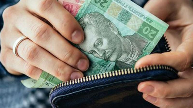 В Україні зросла середня зарплата В Україні зросла середня зарплата
