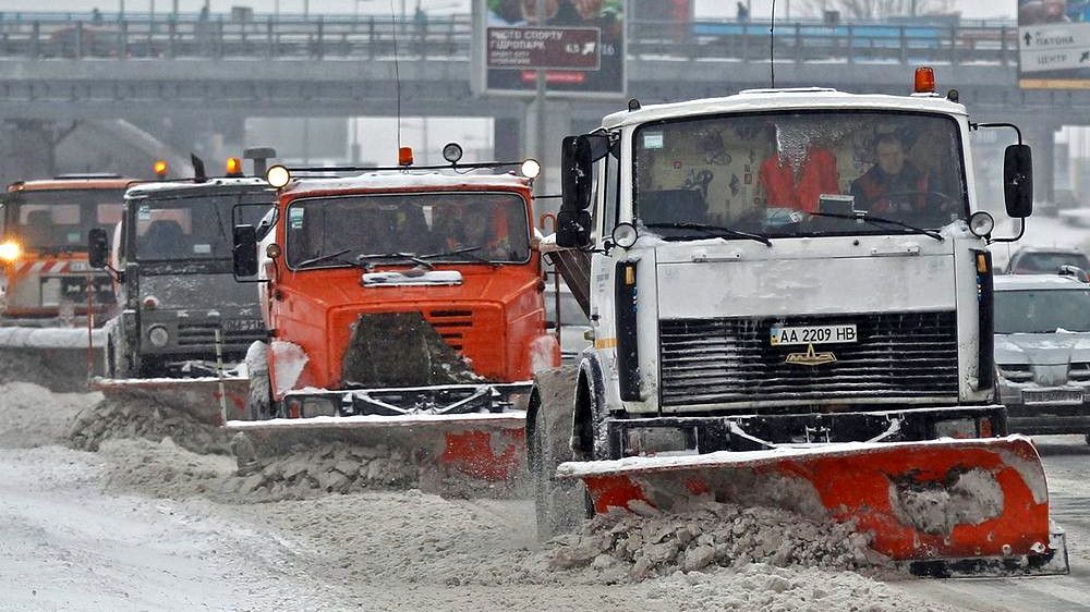 Несмотря на снегопад – на дорогах Киева практически 100% коммунального транспорта, –Белоцерковец