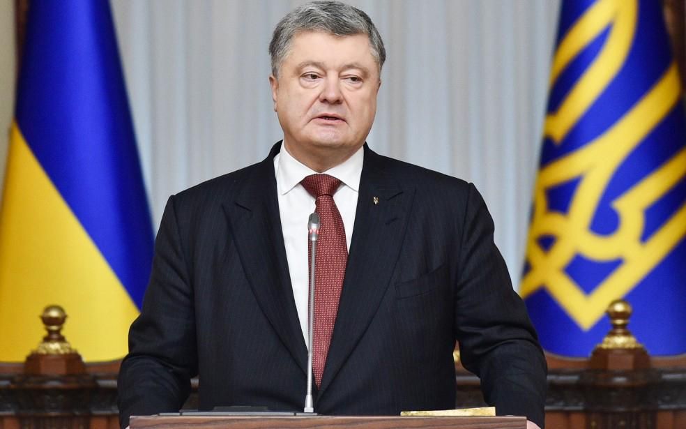 Из-за действий "Газпрома" Порошенко может созвать спецзаседание СНБО Из-за действий "Газпрома" Порошенко может созвать спецзаседание СНБО