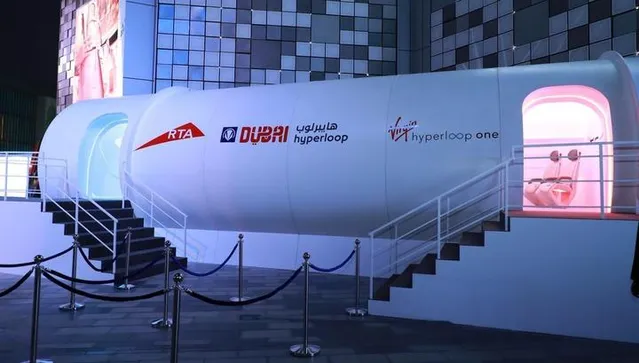 Пасажирську капсулу Hyperloop вперше показали зсередини Пасажирську капсулу Hyperloop вперше показали зсередини