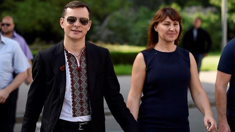 Танці та спів у караоке: Ляшко показав початок робочого дня (кумедне відео) Танці та спів у караоке: Ляшко показав початок робочого дня (кумедне відео)