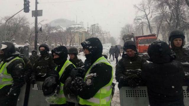 Найєм ініціює спецрозслідування через розгін активістів під Радою