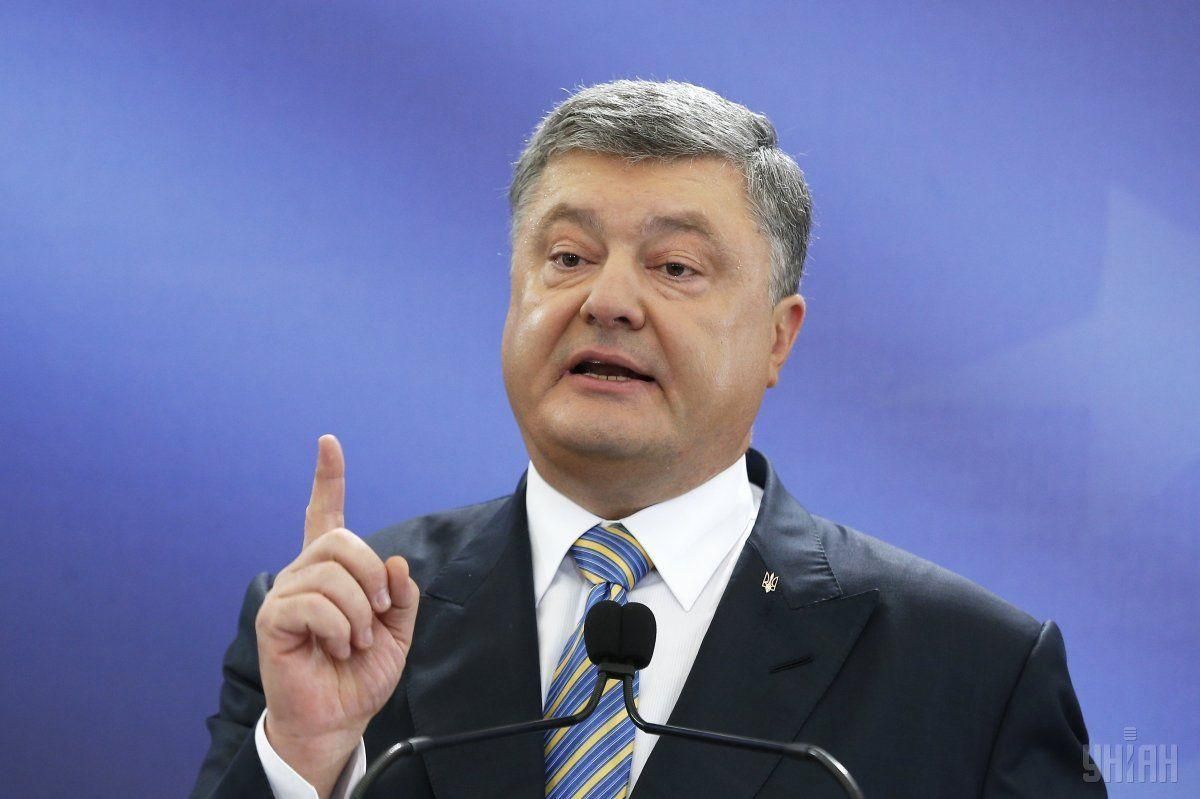 Порошенко розповів, скільки українців скористалися безвізом