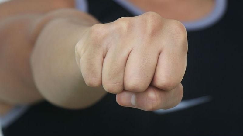 В Польше жестоко избили украинца за его национальность В Польше жестоко избили украинца за его национальность