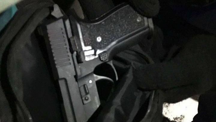 Молодой парень открыл стрельбу на Киевщине Молодой парень открыл стрельбу на Киевщине