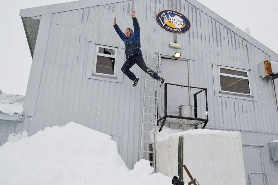 У соцмережі показали будні українських науковців в Антарктиці: вражаючі фото 