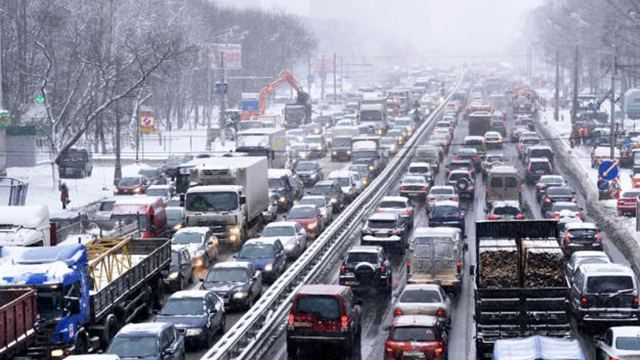 Пробки в Києві 7 березня 9 балів через ожеледицю - карта заторів Пробки в Києві 7 березня 9 балів через ожеледицю - карта заторів