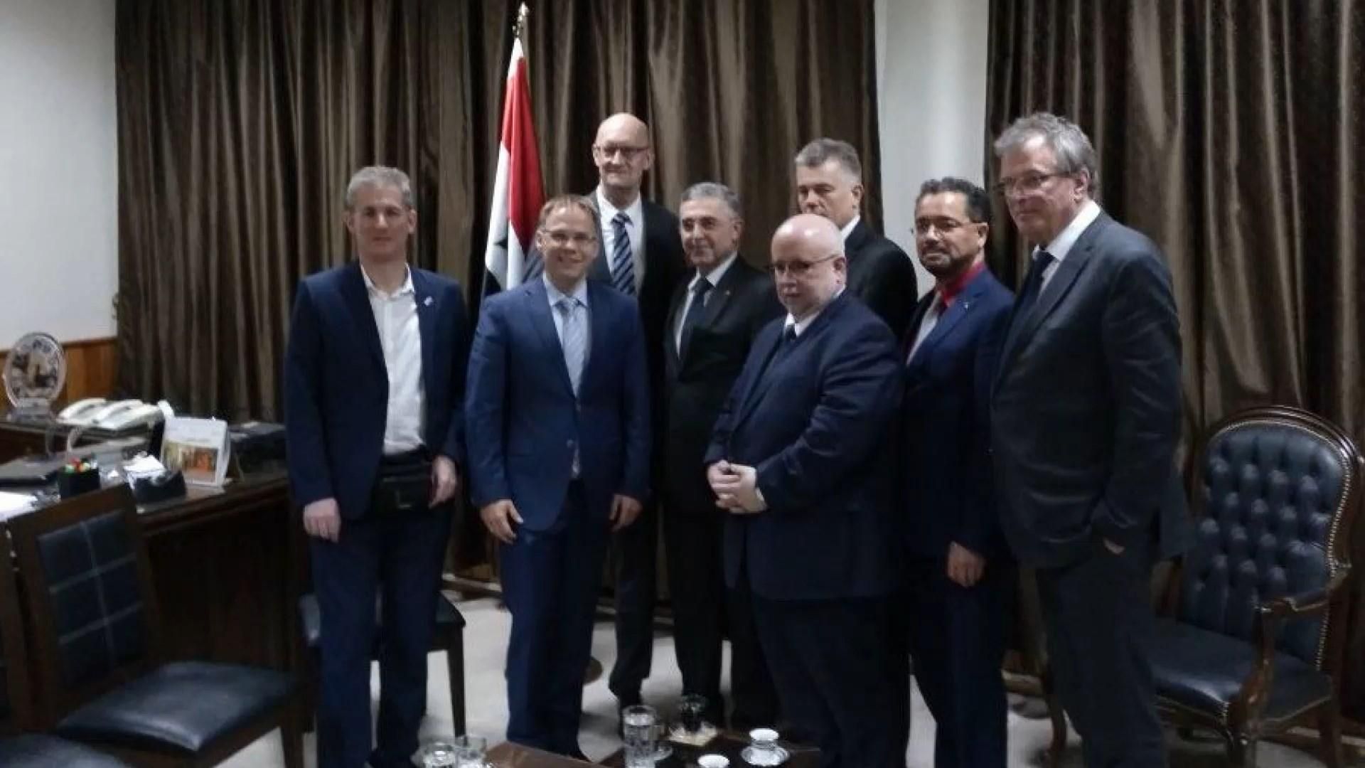 Німецькі депутати хочуть видворити сирійських біженців Німецькі депутати хочуть видворити сирійських біженців