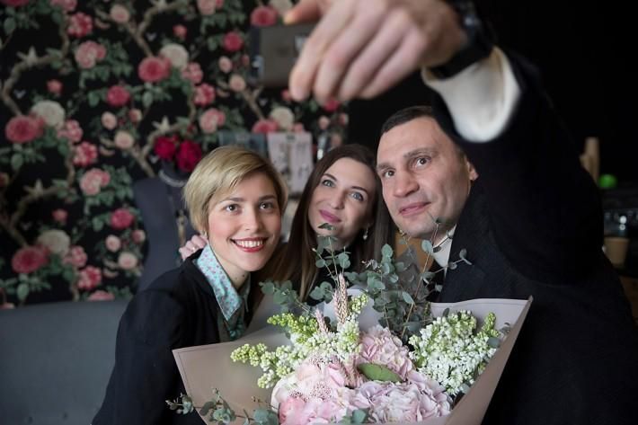 "Без вас ми б не відбулися": Кличко у своєму стилі привітав жінок з 8 березня