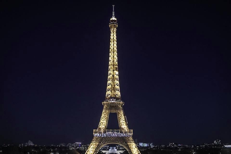 Це не свято краси: у Парижі нагадали про справжню суть 8 березня (фото) Це не свято краси: у Парижі нагадали про справжню суть 8 березня (фото)