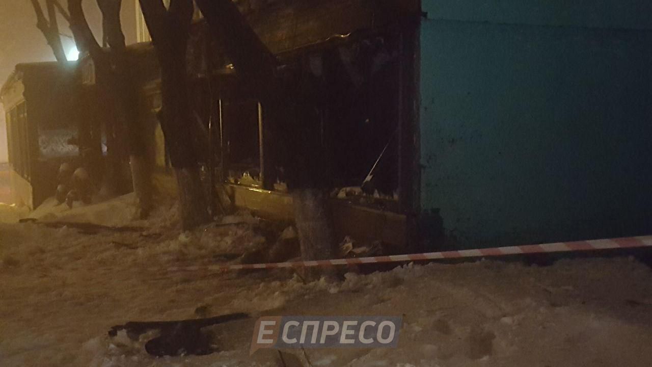 В центре Киева из гранатомета расстреляли ресторан: детали и фото
