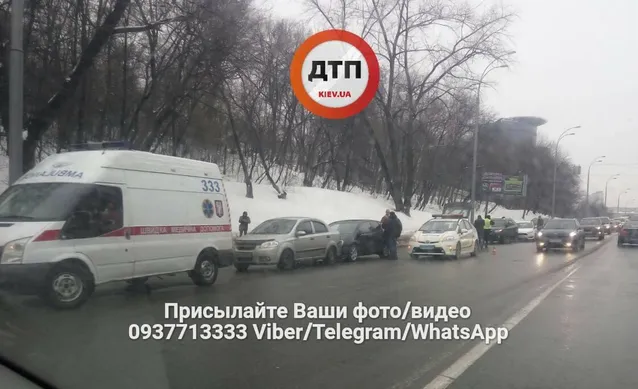 У Києві зіткнулось 7 машин