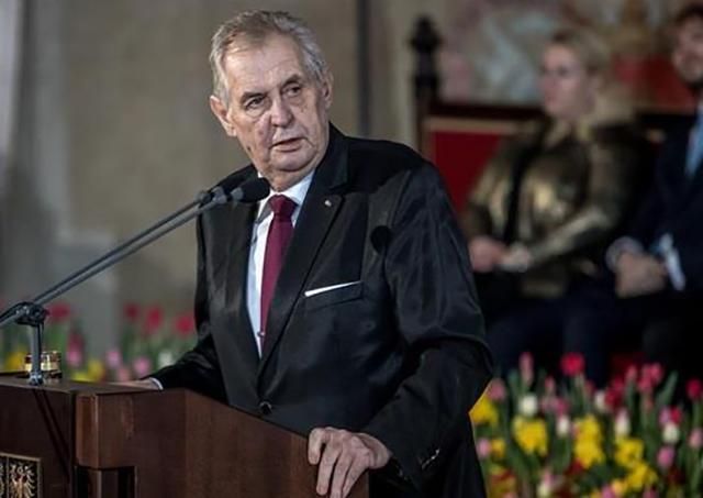 В Чехії під час інавгурації Земана депутати демонстративно покинули церемонію
