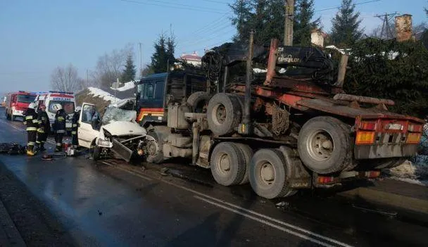 У Польщі автобус з українцями потрапив в аварію