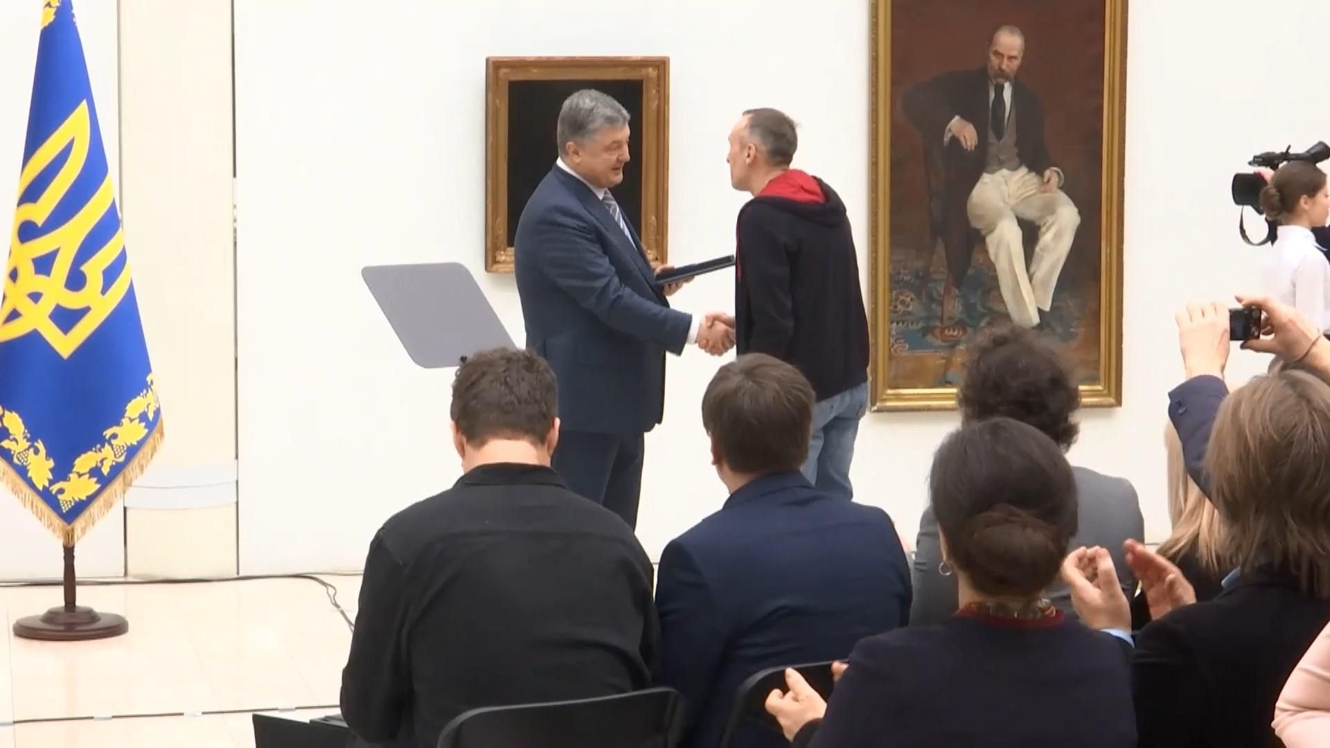 В Киеве вручили Шевченковскую премию В Киеве вручили Шевченковскую премию