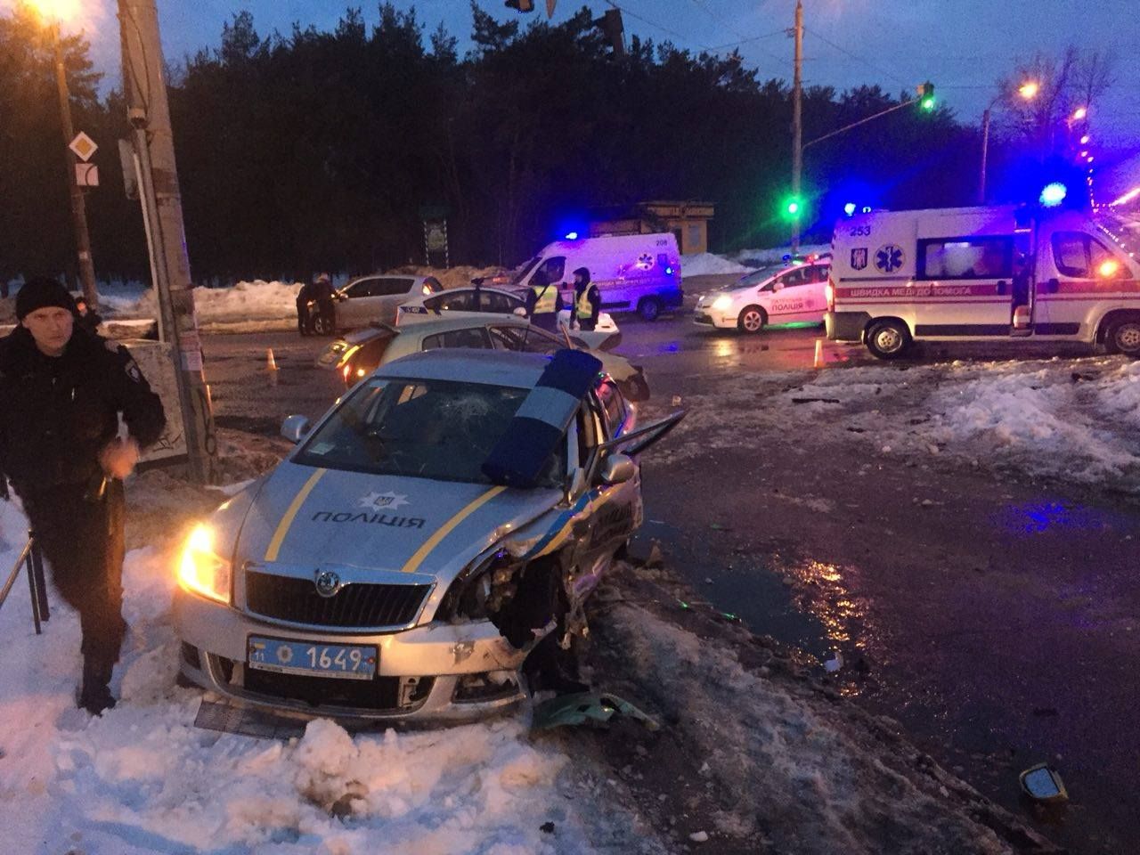 Нічні погоні: у Києві та Рівному постраждали 5 поліцейських