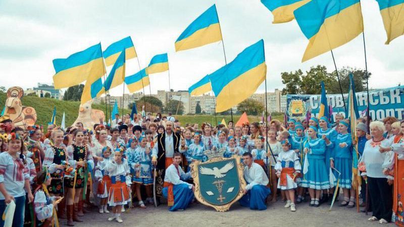 Не говорите, что на Донбассе нет патриотов: как волонтеры Славянска помогают нашим военным