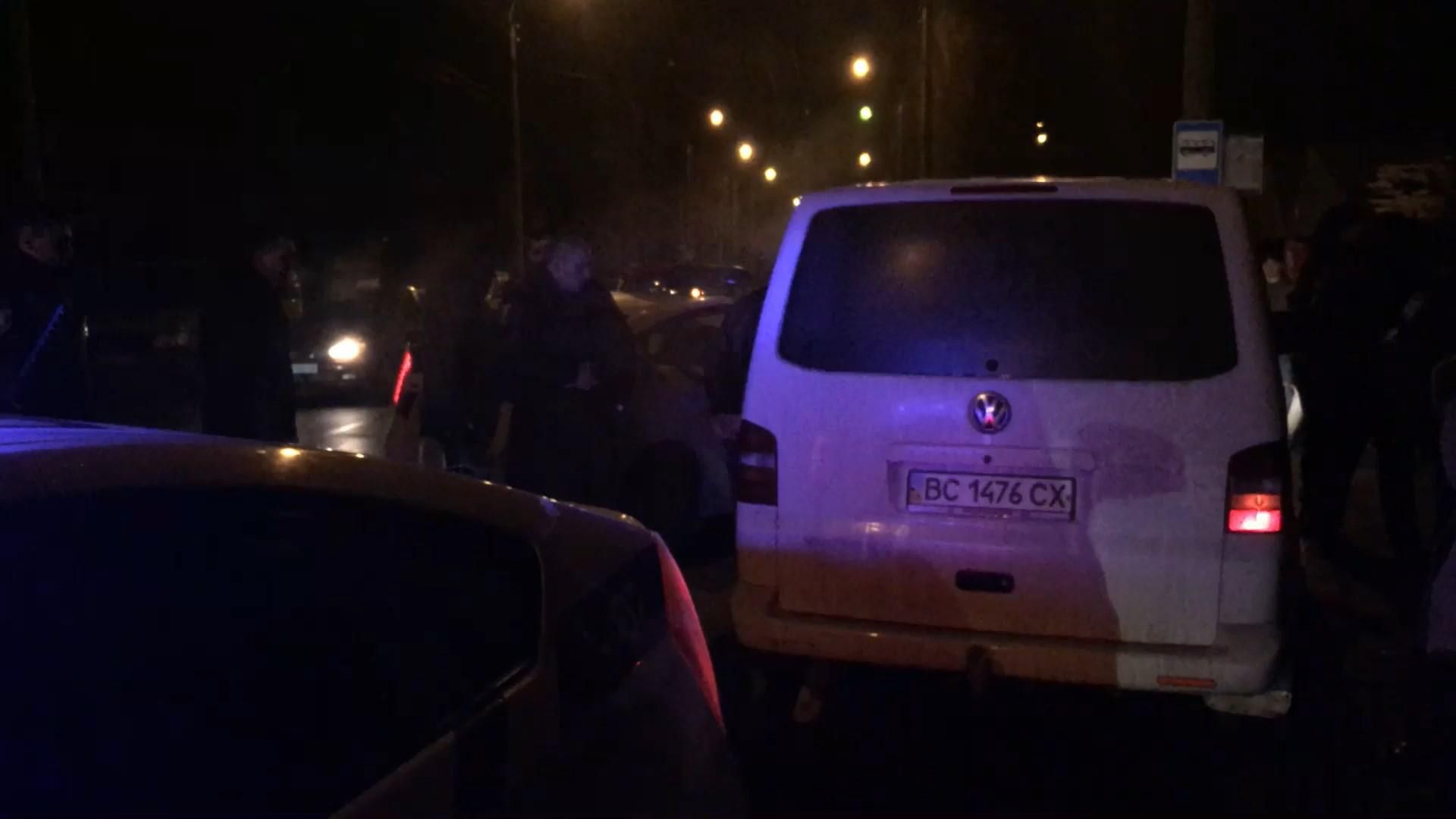 Преследование со стрельбой: полиция Ровно почти всю ночь пыталась задержать пьяного водителя