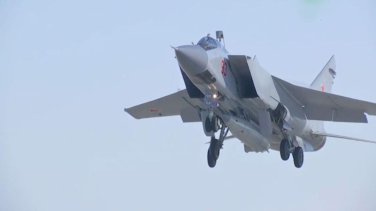 В России похвастались успешный испытанием гиперзвуковой ракеты, которой угрожал Путин: видео В России похвастались успешный испытанием гиперзвуковой ракеты, которой угрожал Путин: видео