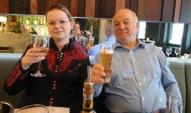Отруєння Скрипаля: в ресторані знайшли сліди речовини, якою отруїли екс-шпигуна Отруєння Скрипаля: в ресторані знайшли сліди речовини, якою отруїли екс-шпигуна