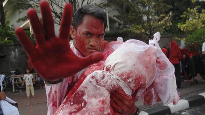 Війна як ліцензія на вбивство: озвучили страшні цифри загиблих у Східній Гуті Війна як ліцензія на вбивство: озвучили страшні цифри загиблих у Східній Гуті