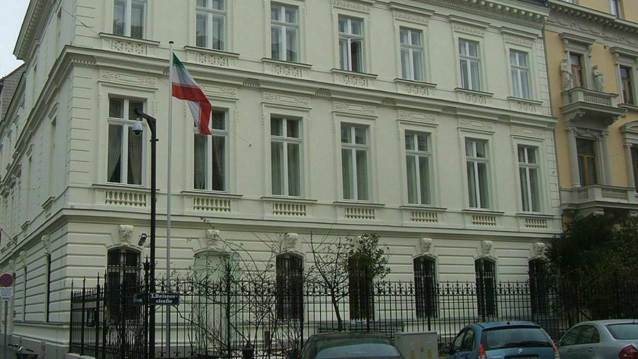 Напад на посольство Ірану в Австрії: нападник був застрелений на місці