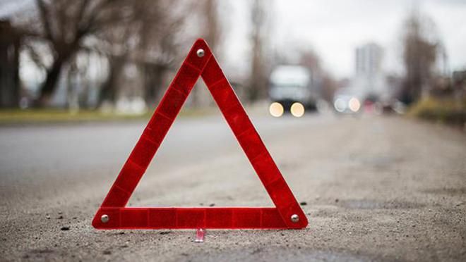 В результате аварии на Житомирщине погиб человек, еще один – травмирован В результате аварии на Житомирщине погиб человек, еще один – травмирован