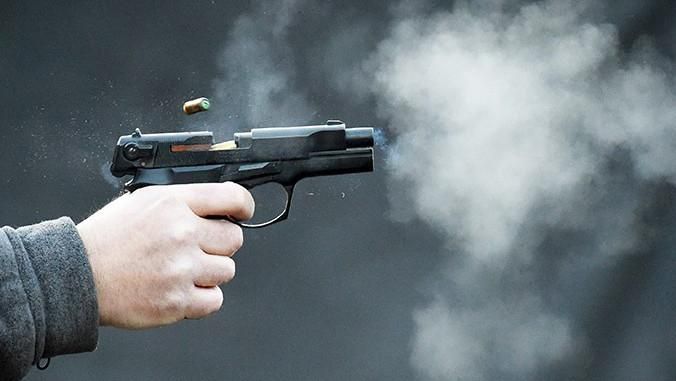 У Києві невідомий влаштував стрілянину в магазині, є постраждала: фото У Києві невідомий влаштував стрілянину в магазині, є постраждала: фото