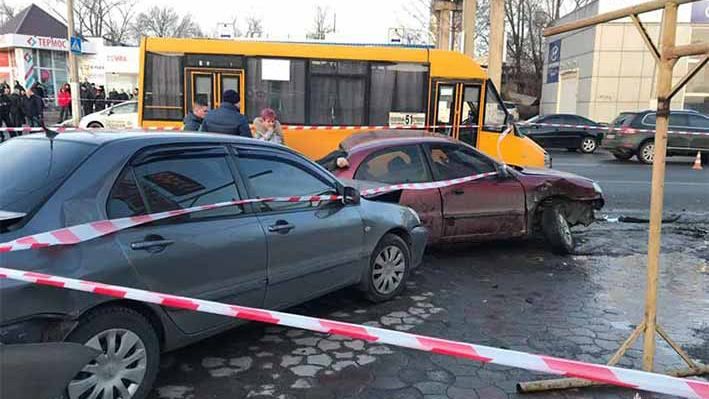 Поліція зі стрільбою затримала водія, який влаштував смертельну ДТП у Дніпрі: відео 18+