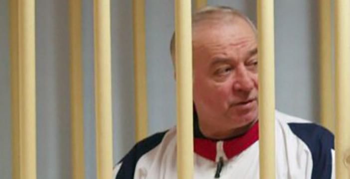 "Позиція Москви відома": у Путіна запропонували допомогу у справі отруєння Скрипаля "Позиція Москви відома": у Путіна запропонували допомогу у справі отруєння Скрипаля