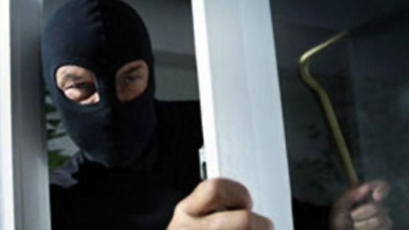 У Києві пограбували квартиру заступника міністра У Києві пограбували квартиру заступника міністра