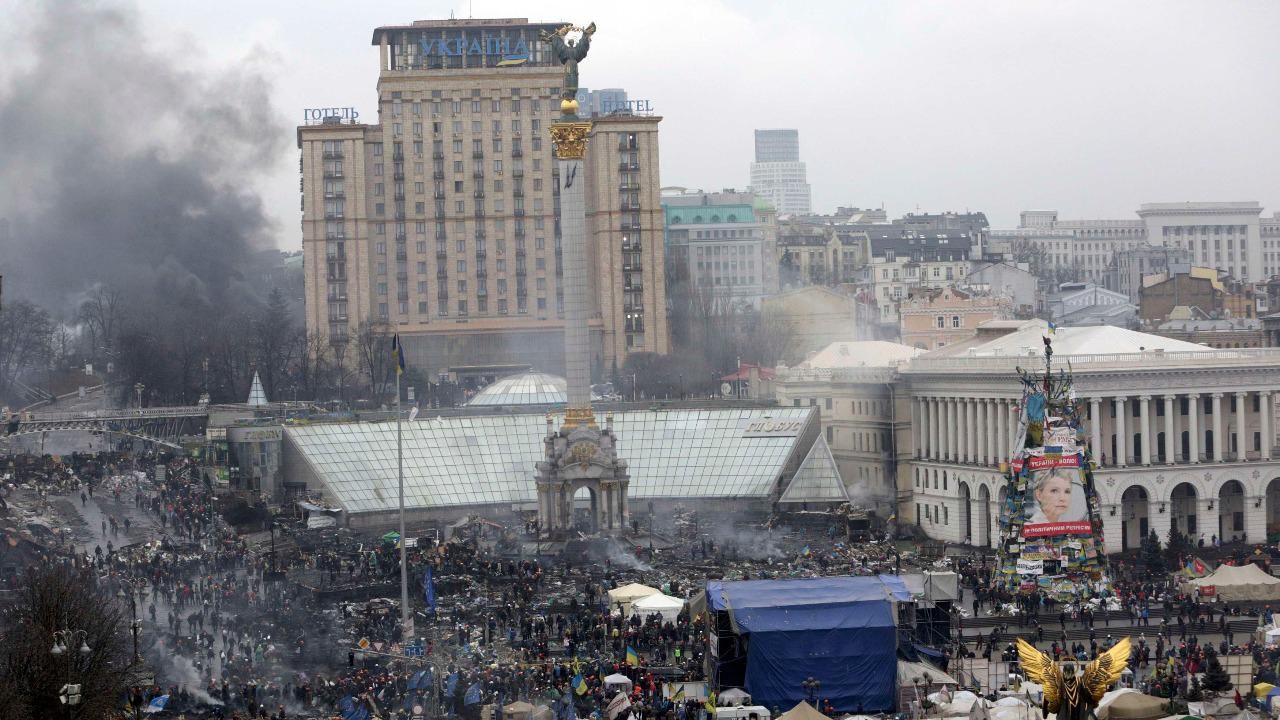 Я бачила, як Парубій заводив снайперів у готель "Україна", – Савченко Я бачила, як Парубій заводив снайперів у готель "Україна", – Савченко