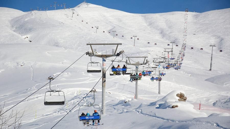 В Гудаури в Грузии подъемник сошел с ума: видео В Гудаури в Грузии подъемник сошел с ума: видео